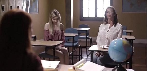  Watch this lesbian professor Kendra James as she started a 3some with her student Mackenzie Moss and her mom in exchange for not expelling in school.